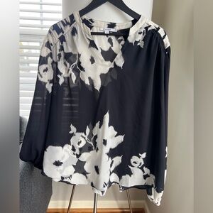 Chico's Black & White Floral Blouse, tunic, popover size Chicos 3 (XL or 16)